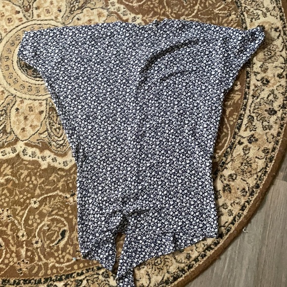 Vintage floral rayon button blouse with tie - Picture 3 of 6